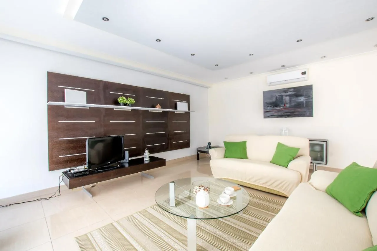 Bright, Spacious And Right In The Center Saint Julian's Malta