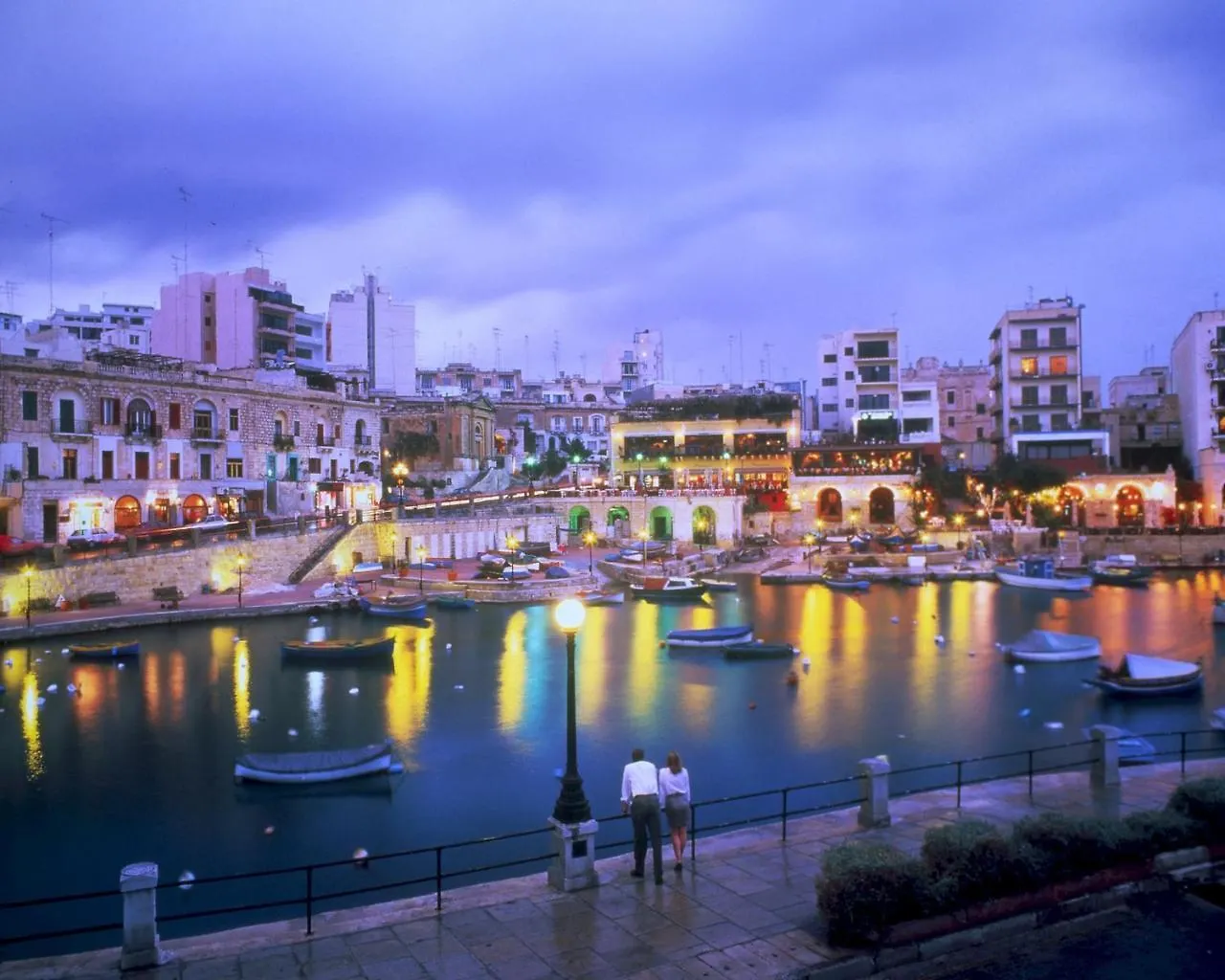 Apartment Bright, Spacious And Right In The Center Saint Julian's