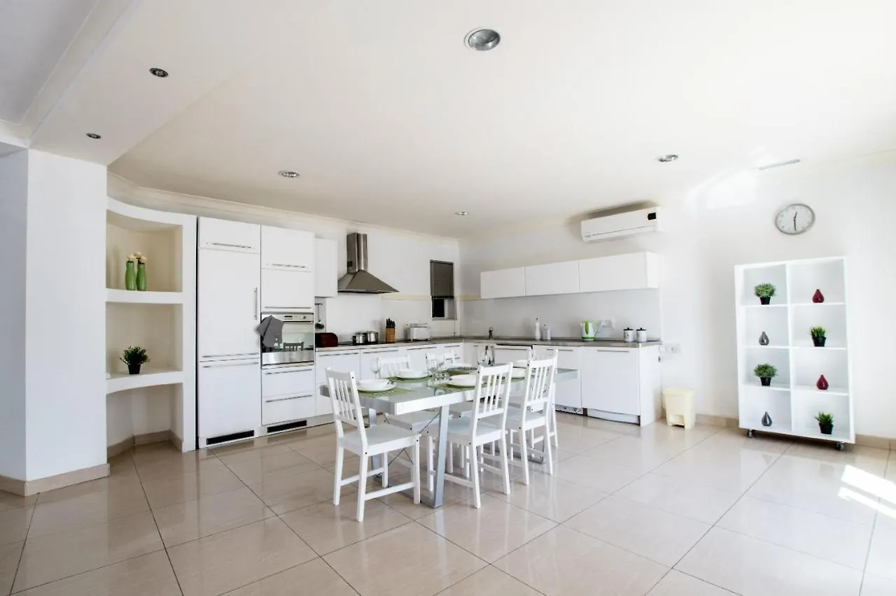 Apartment Bright, Spacious And Right In The Center Saint Julian's Malta